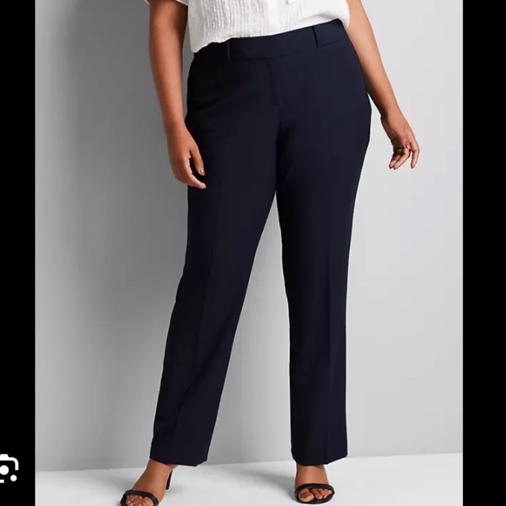 NWT Lane Bryant Classic Navy blue straight leg Pants size 18 mid rise stretch